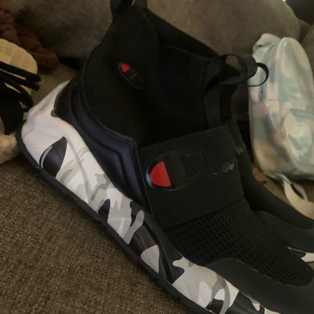 size 9W champion high tops